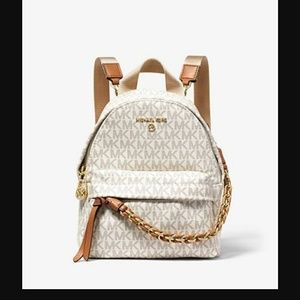 Meet your Posher, Brandy